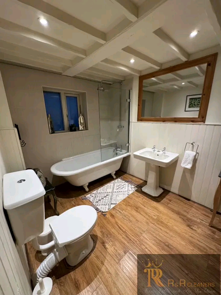 R£R Cleaners - Professional Cleaning Company